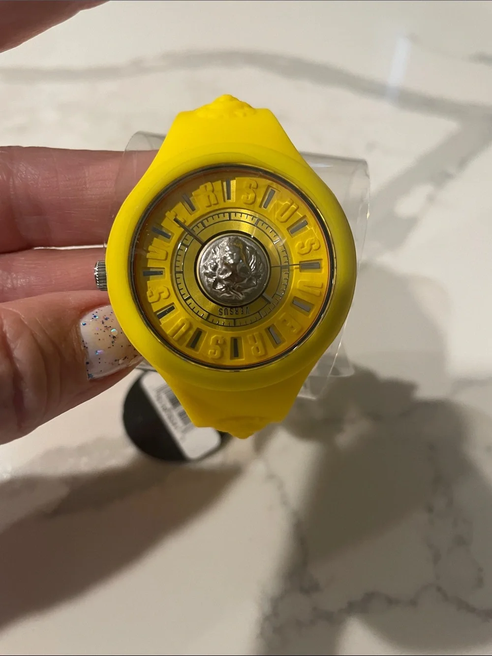 Versus Versace Unisex Yellow Silicone Lion Watch and Coin Pouch Set - Picture 5 of 9